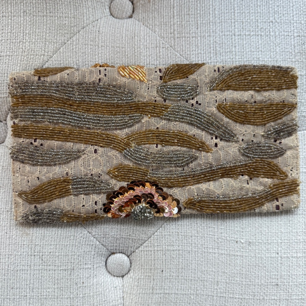 Beaded Floral Sequin Clutch - Neutral Gold & Pink - Picture 5 of 6
